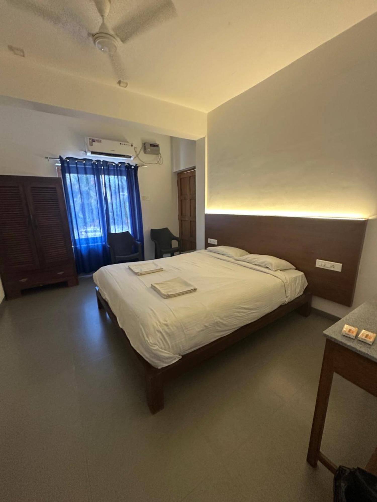 Ziba Beach Morjim Exterior photo